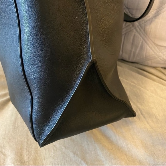 Ecco Black Leather Tote Bag - Picture 6 of 13